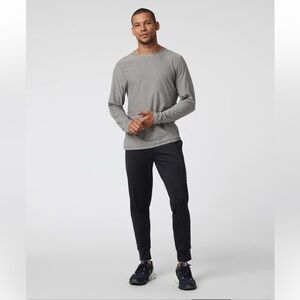 Vuori- Sunday Performance Jogger- Black- Large- Like New!!!